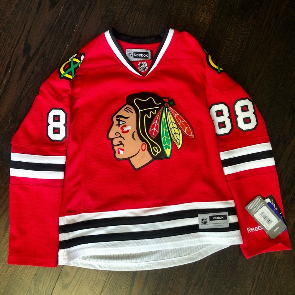 Women’s small Chicago blackhawks Kane jersey